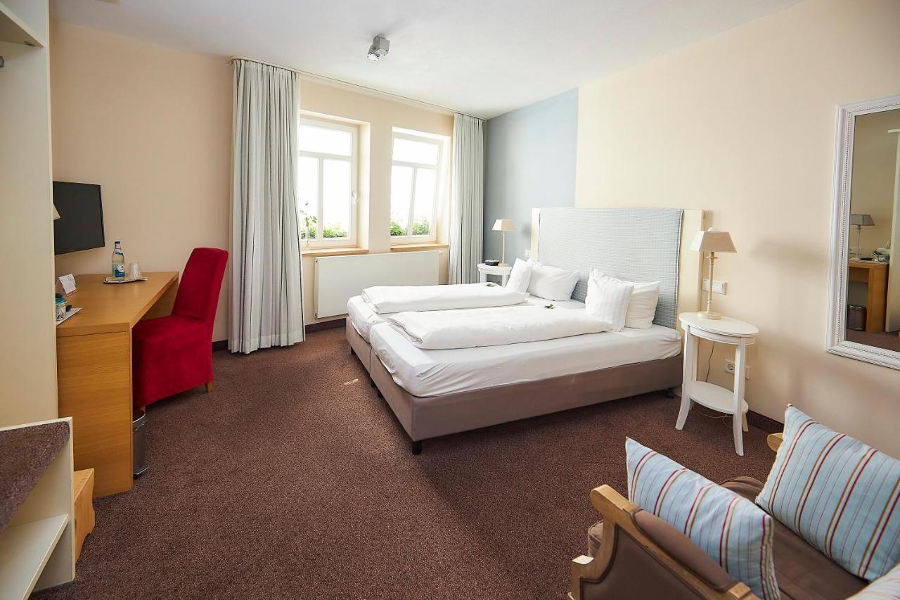 Flair Hotel Zum Storchen Bad Windsheim Esterno foto
