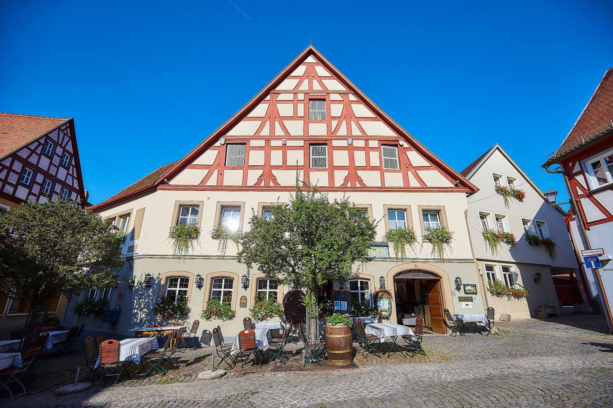 Flair Hotel Zum Storchen Bad Windsheim Esterno foto