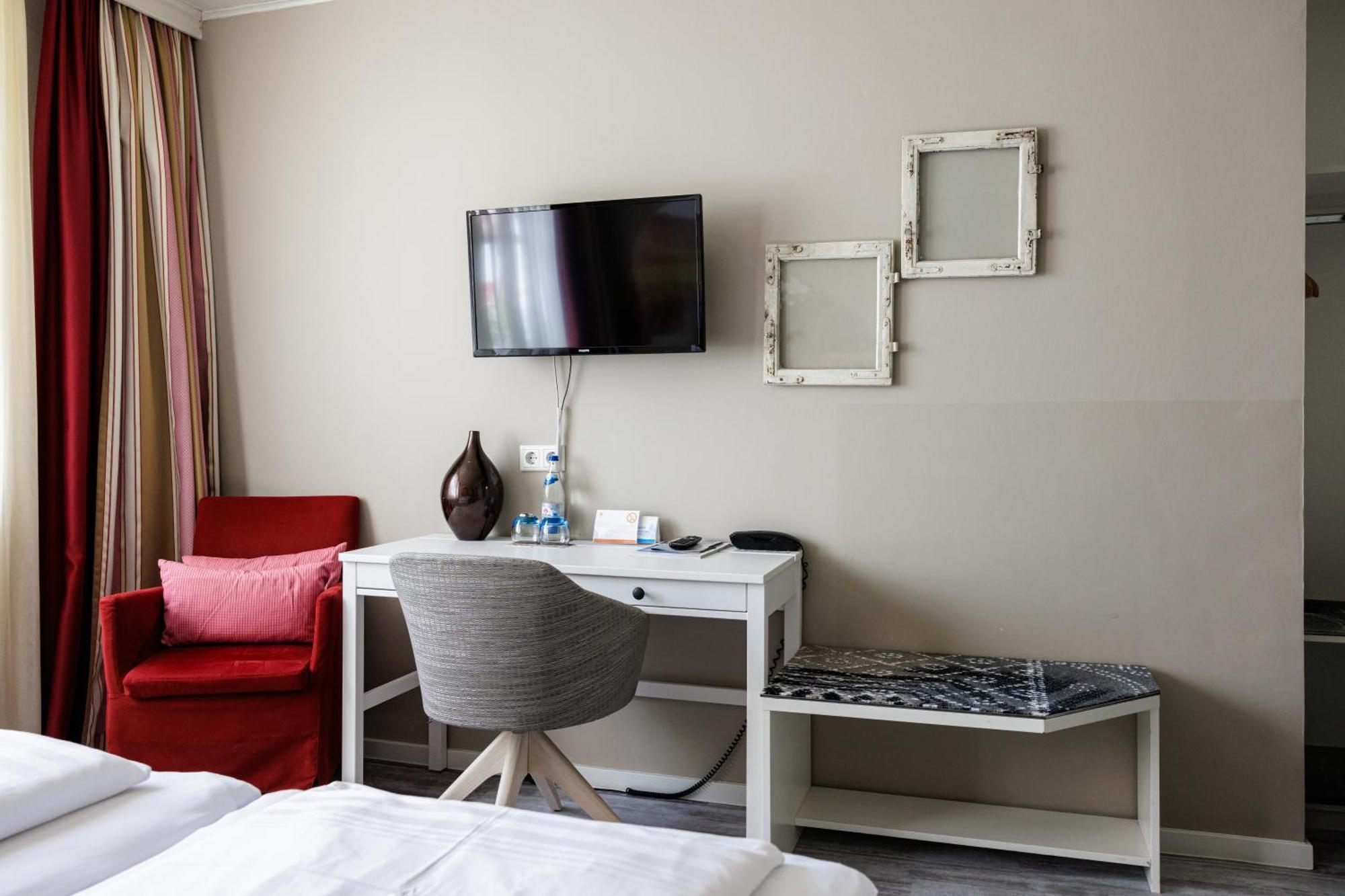 Flair Hotel Zum Storchen Bad Windsheim Esterno foto