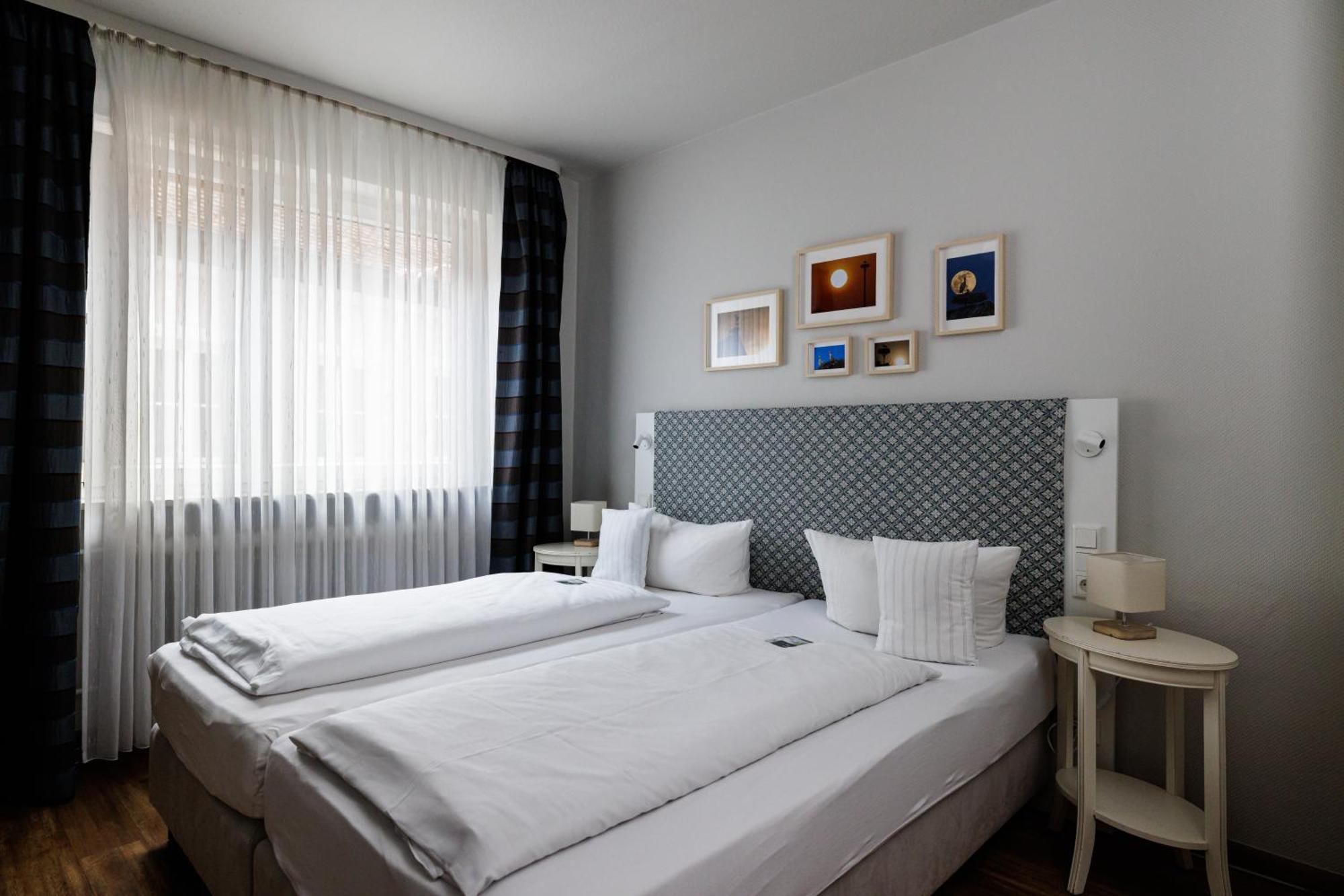 Flair Hotel Zum Storchen Bad Windsheim Esterno foto