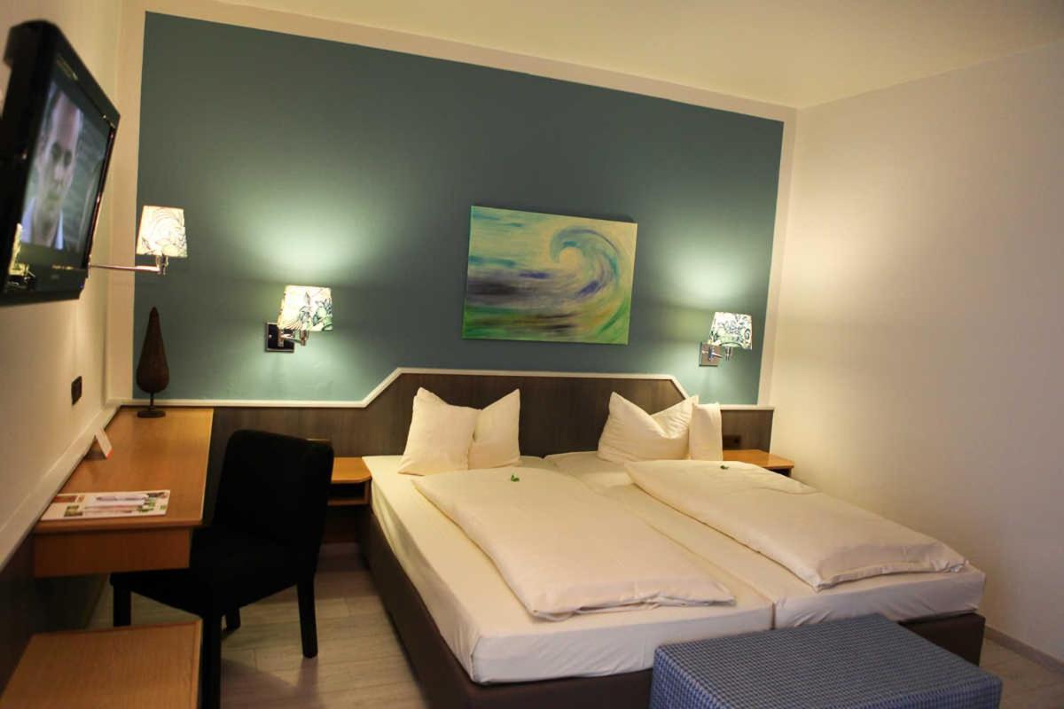 Flair Hotel Zum Storchen Bad Windsheim Esterno foto