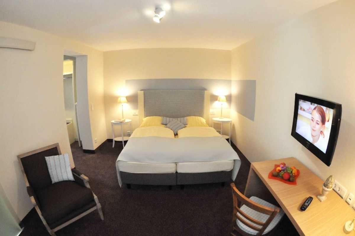 Flair Hotel Zum Storchen Bad Windsheim Esterno foto
